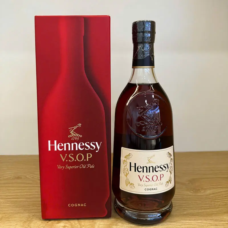 HENNESSY VSOP 700ml,nồng độ cồn: 40% , 12 chai/thùng ( Hàng mới 100%)