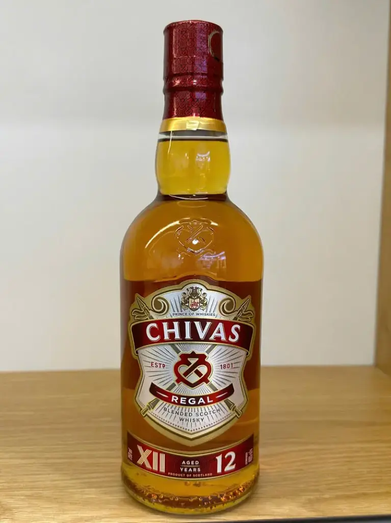 CHIVAS REGAL 12YO 750ml,nồng độ cồn: 40% , 12 chai/thùng ( Hàng mới 100%)